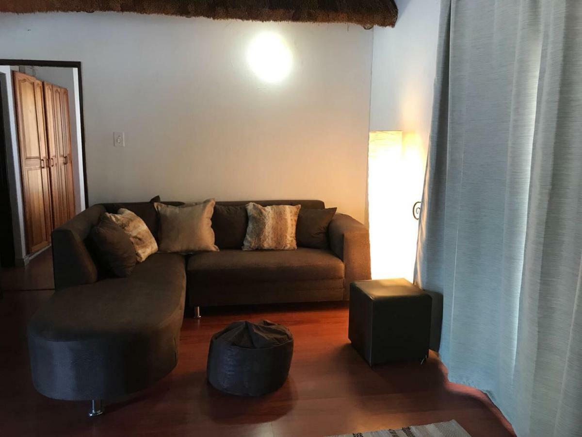 Mopani Manor Villa Marloth Park Exteriör bild