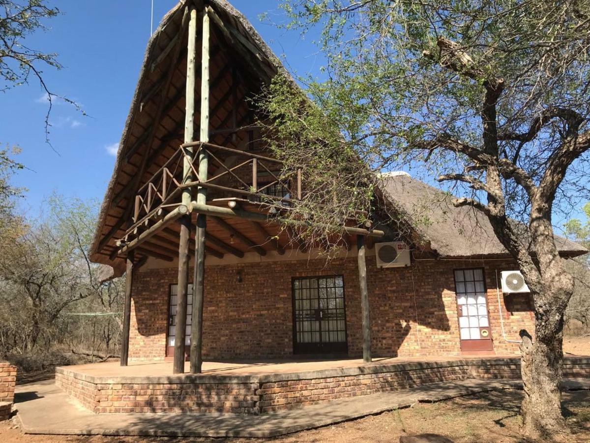 Mopani Manor Villa Marloth Park Exteriör bild